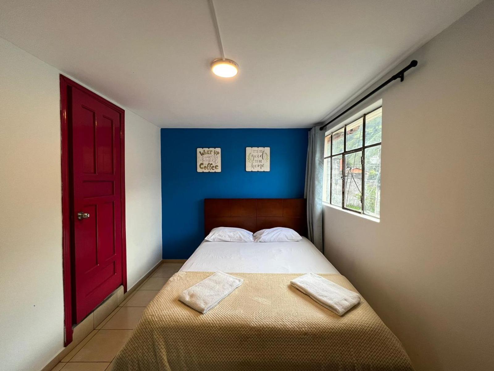 The Urban Getaway - 4 Bedrooms 3 Bath Apartment Banos (Tungurahua)