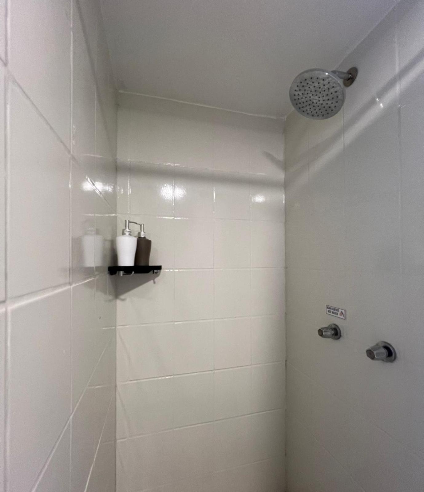 Apartment The Urban Getaway - 4 Bedrooms 3 Bath Banos (Tungurahua)