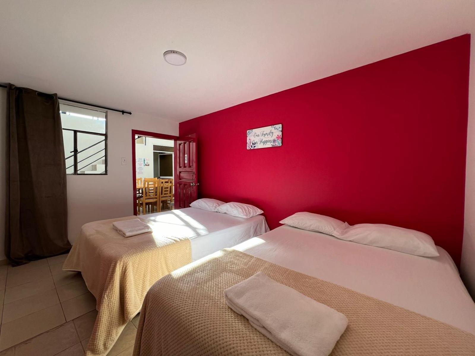 The Urban Getaway - 4 Bedrooms 3 Bath * Banos (Tungurahua)